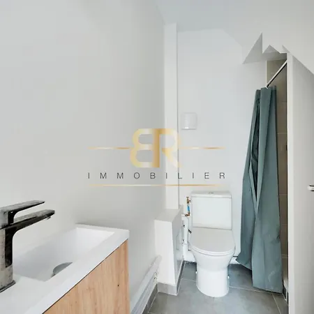 Renew Spacious & Quiet Apartmán