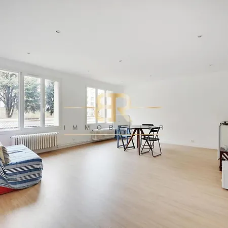 Renew Spacious & Quiet Appartement