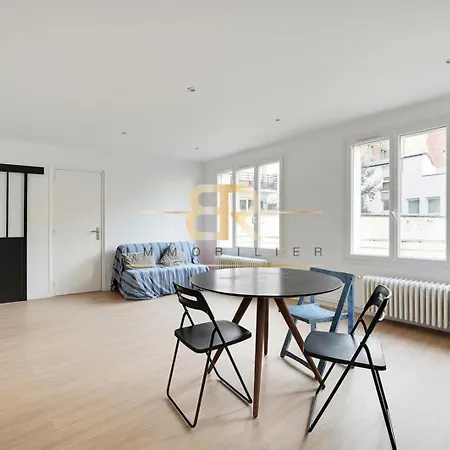 Апартаменты Renew Spacious & Quiet Париж