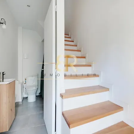 Renew Spacious & Quiet דירה